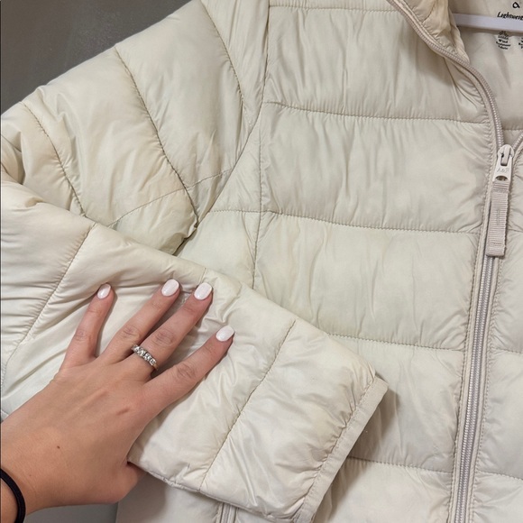 Abercrombie & Fitch • Lightweight Packable Puffer Jacket - Picture 4 of 9